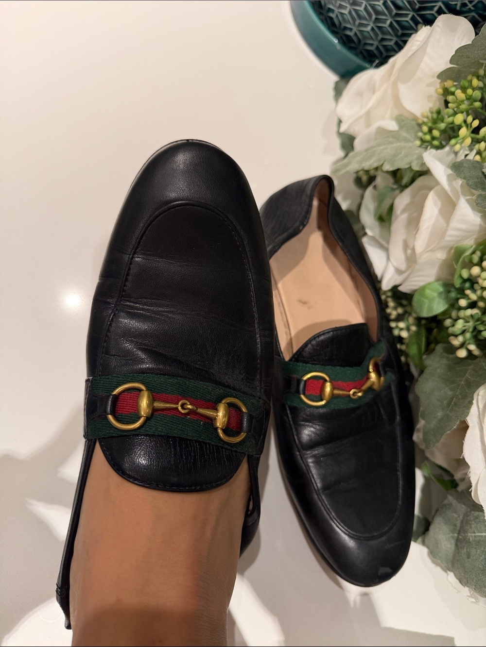 Gucci authentic Black Leather Slip-On Loafers Green & Red Web and Gold Horsebit